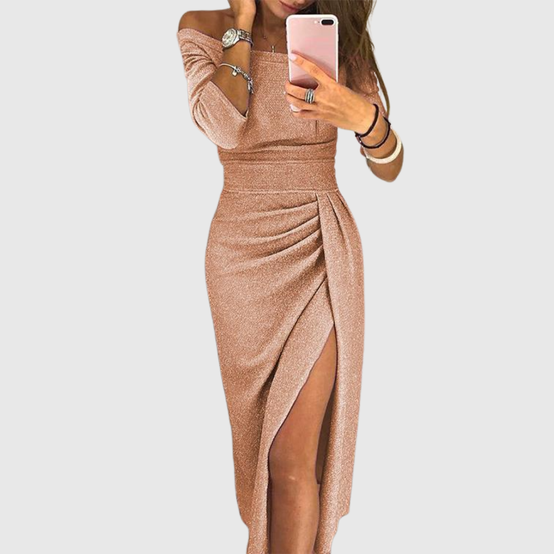 María | Vestido de gala con hombros descubiertos