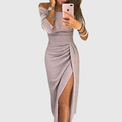 María | Vestido de gala con hombros descubiertos